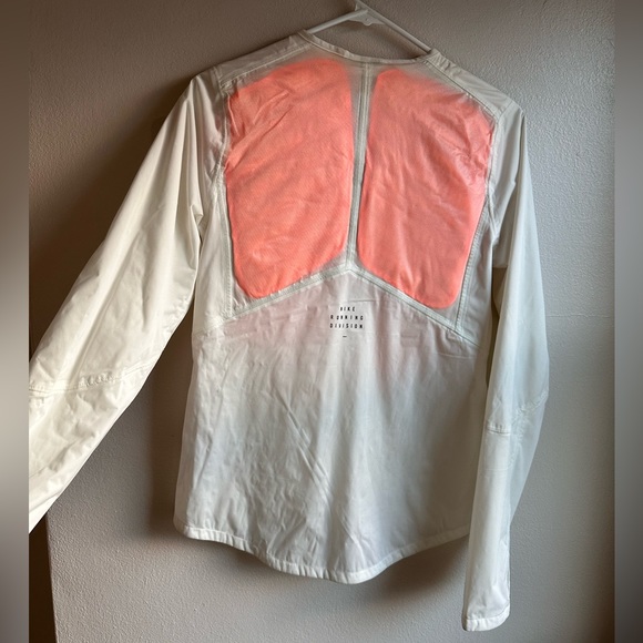 Nike running jacket with removable down pads XS includes whistle - Picture 3 of 10